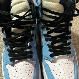 Jordan1 Sneakers -  Unversity Blue, White, Black